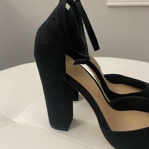 Aldo Black Heels - Picture 9 of 10